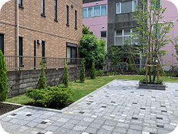 公共施設の園路舗装